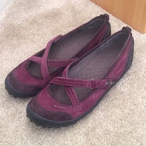 Clarks Privo Suede burgundy loafers 9